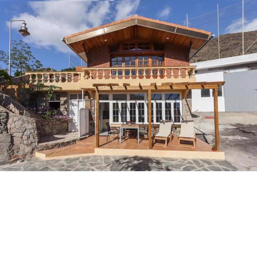 Vacation Rentals Mogan