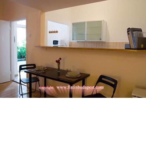 Vaci utca 45 - studio apartment
