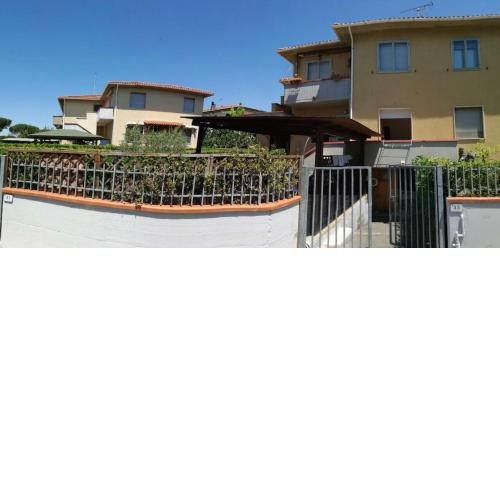 VADA (LI) ZONA RESIDENZIALE A 300 MT DAL MARE da 6 a 8 POSTI LETTO
