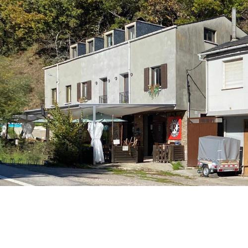 Vagabond Vieiras Beds & Dinner Albergue