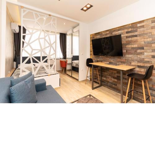 Valaoritou Luxury Studio