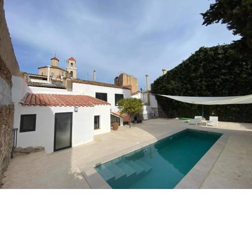Valentinos House & Pool