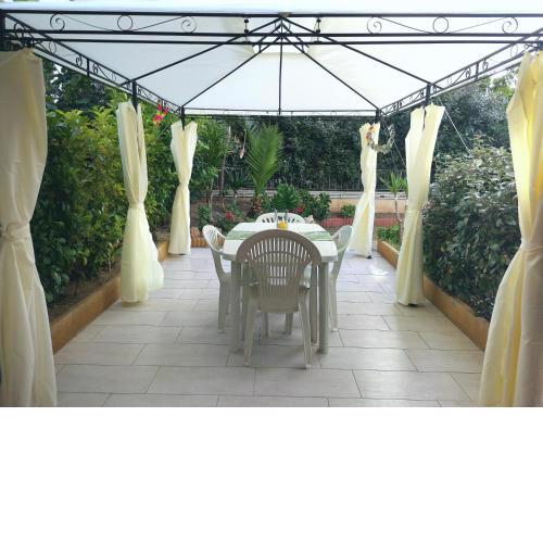 ValeValeHome - home gallery with fully equipped kitchen, reserved parking, big garden - IUNP0038