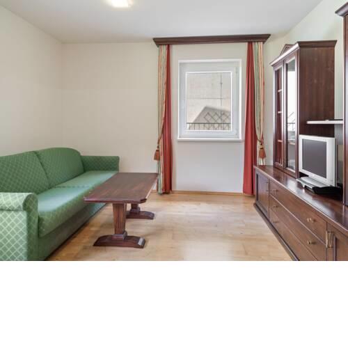 Valley-View Apartment in Zwieselstein with Ski-Storage