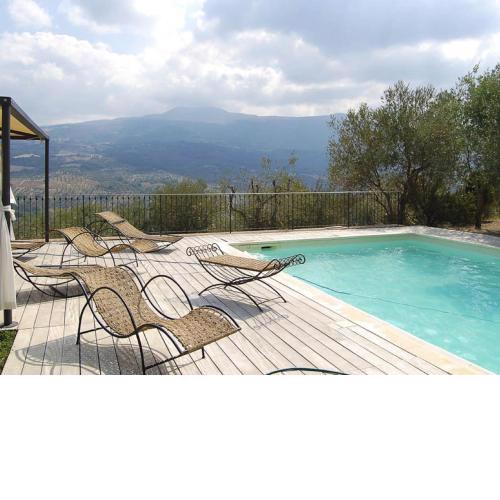 Valley view holiday home in Seggiano with a sauna