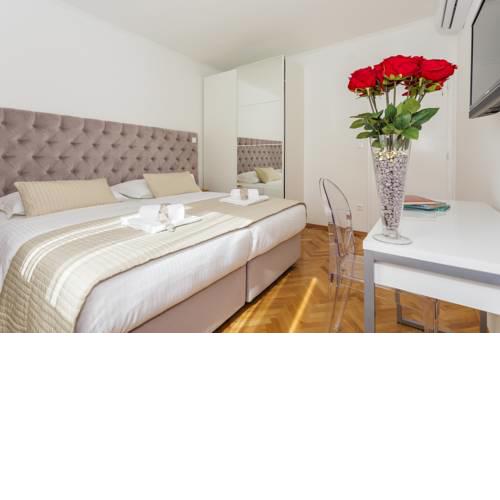 Valum Luxury Apartment