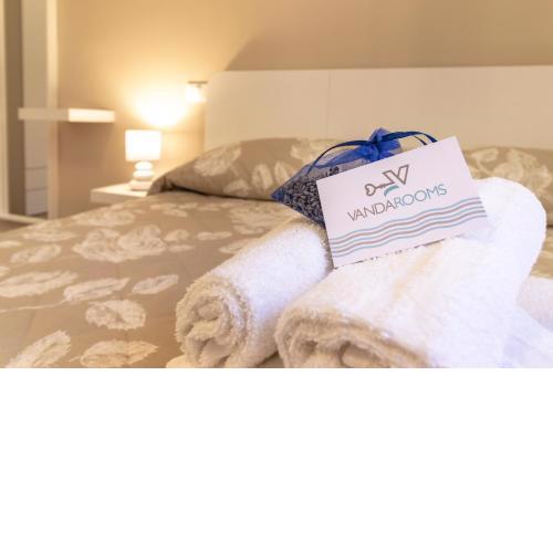 VANDA ROOMS