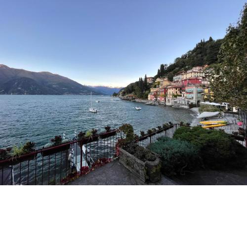 Varenna by Foot (no Taxi / Car needed)