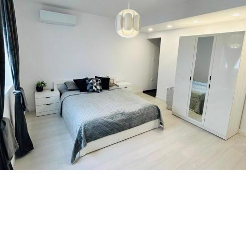 Varna Roman Baths - Modern 2BD Flat