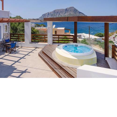 Vasilis Studios Family House