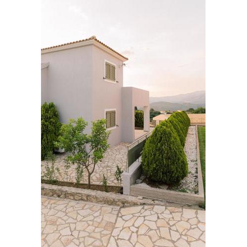 Vasilopoulos Residences - Villa Emmelia with shared pool