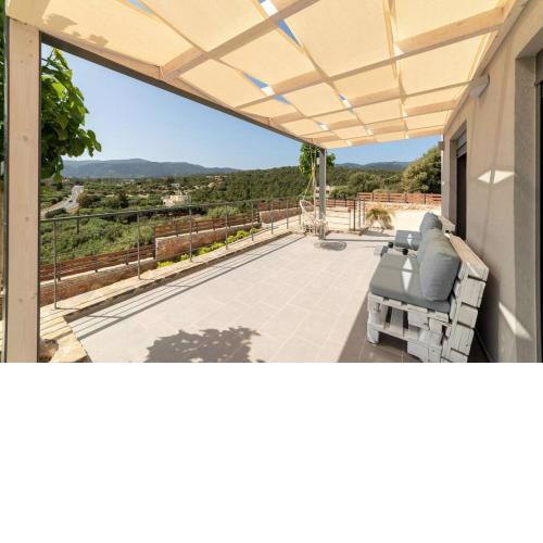 VATHI SPIROS APT