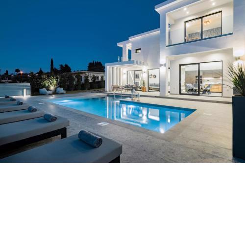 Vatia Villas
