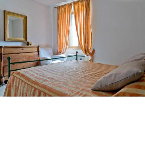 Vatican Apartment 9