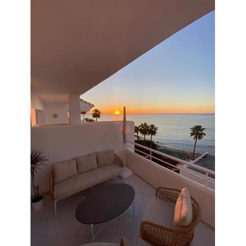 VCS Sun Beachfront - Exclusive Beachfront Apt