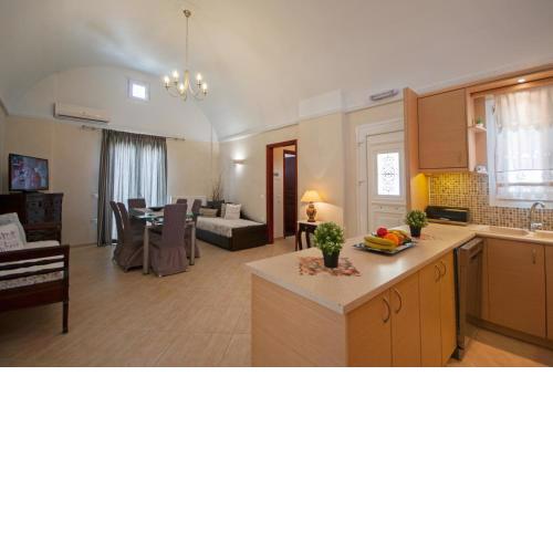 Veldi Art - Kamari Beach Apartment