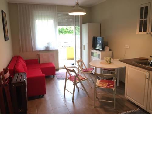 Velence Home