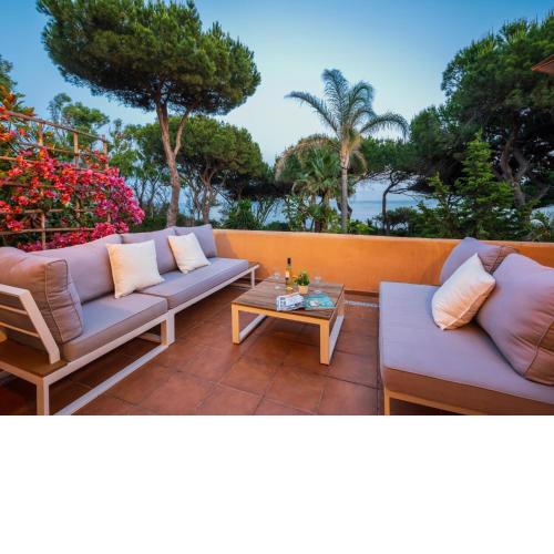 Venalmar first line townhouse, garden, sea views