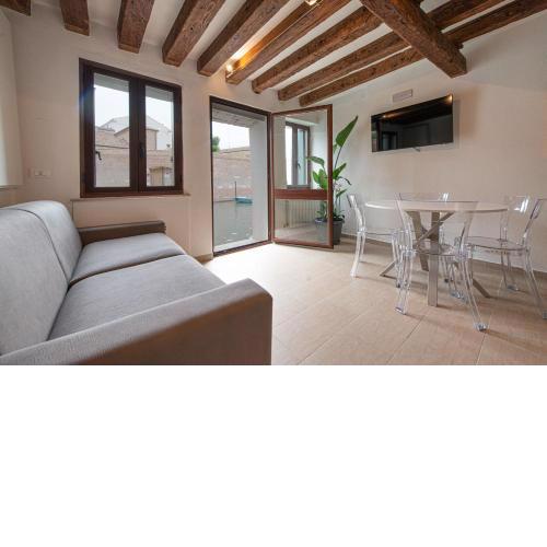 Venice Campo del Ghetto Novo - Lovely apartment with canal view