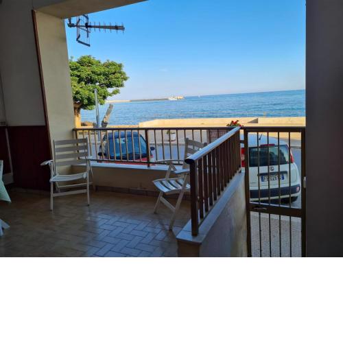 Veranda sul mare - casa vacanze FRONTE MARE