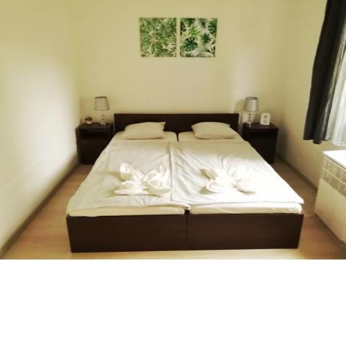 Veronika Rooms
