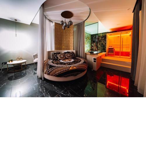 Versace Luxury Room