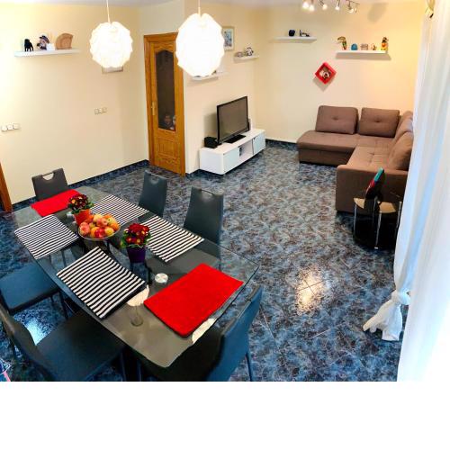 Very best flat ust 800m Postiguet-Beach