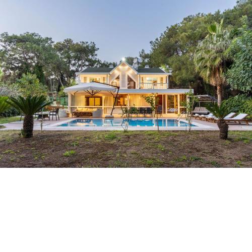 VERY SPECIAL VILLA 6 BDR GREAT for FAMILY REUNIONS