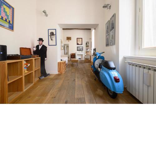 Vespa Apartment