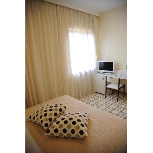 Via Capo Rooms