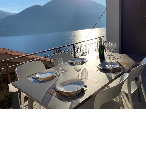Via Castello, Lake Como, Brienno