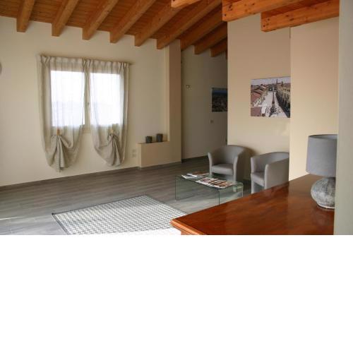 Via Venezia Accomodating Solutions