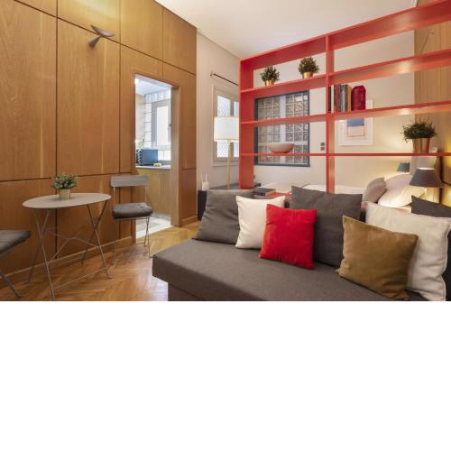 Vibrant apartment in Kolonaki area