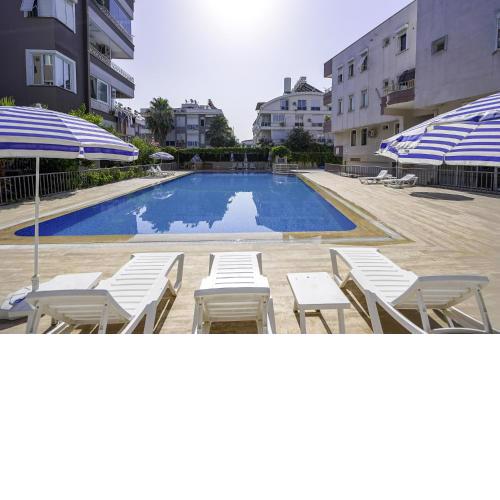 Vibrant Flat with Lovely Balcony in Muratpasa