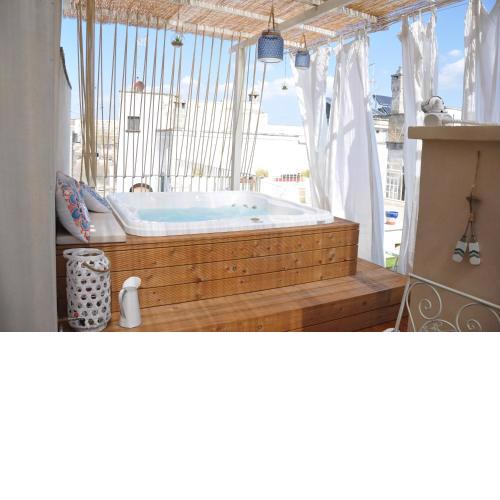 Vico degli Ebrei - Rooftop Jacuzzi - self check-in