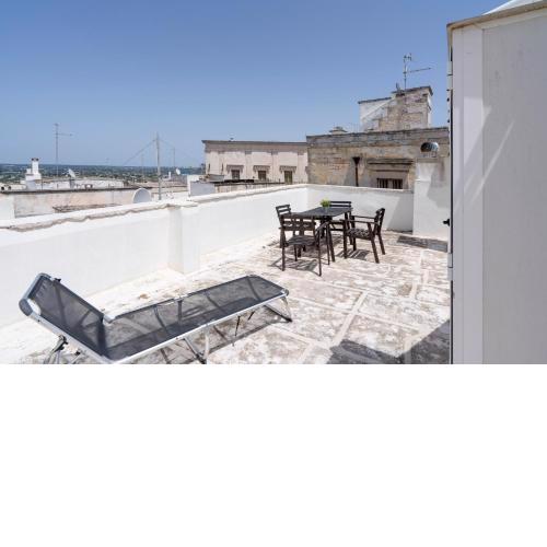 Vico II Terrace Apartment a step from Piazza Roma
