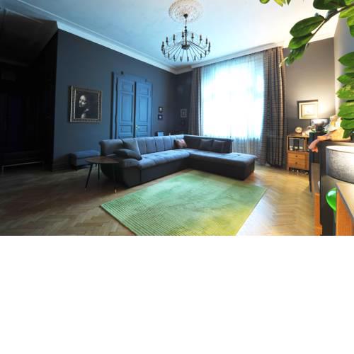 Victoria Apartment