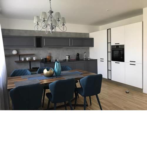 Vienna Hauptbanhof and Belvedere two bedroom apartment