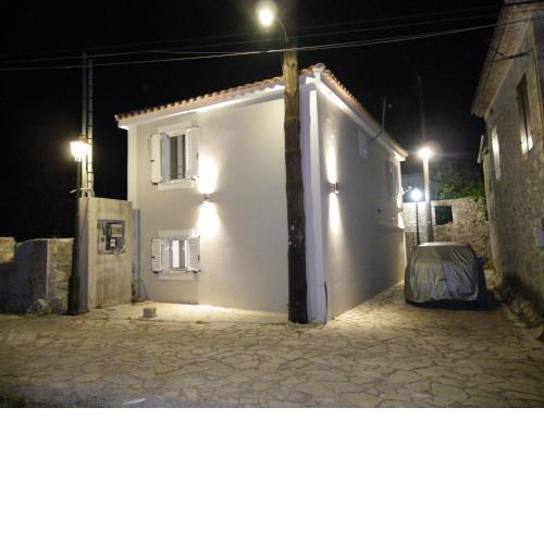 Vikou House