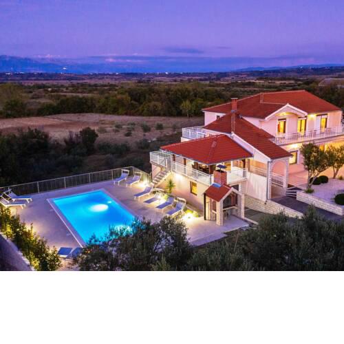 Vila Luna Apartments