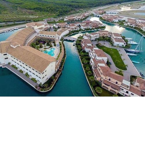 Villa -Resort Marinagri