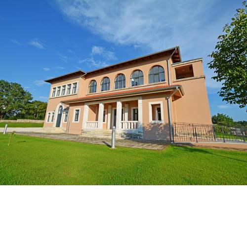 Villa Å kola JakoviÄ‡i