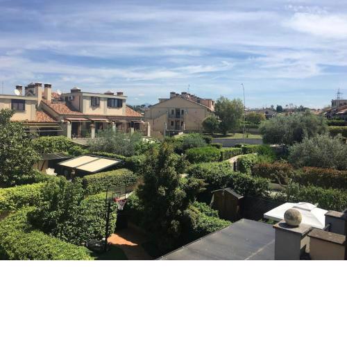 Villa a tre piani a Marco Simone Golf resort