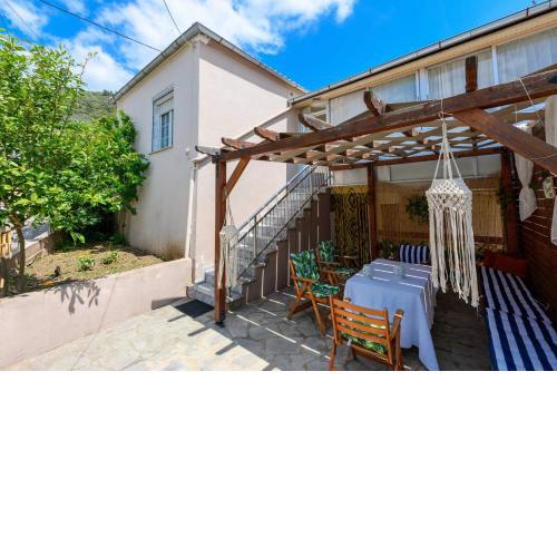 Villa Adamou