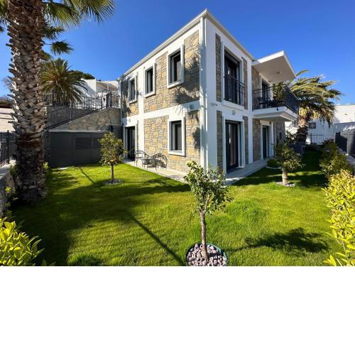 Villa Adenya