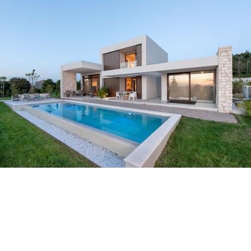 Villa Adoral