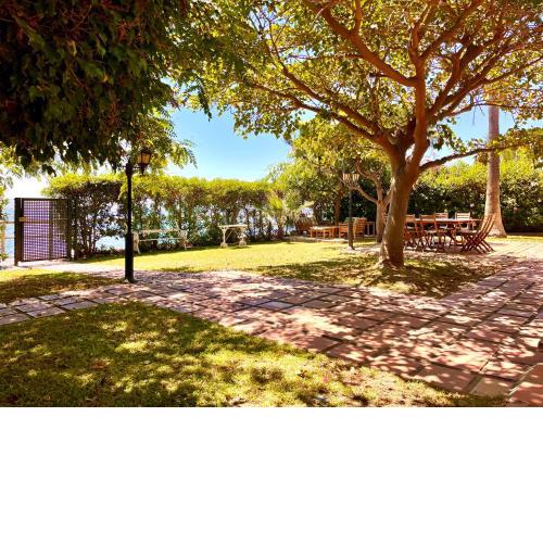 VILLA ALBORAN Beachfront 9PAX