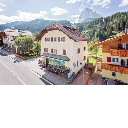 Villa Alpina Apartments