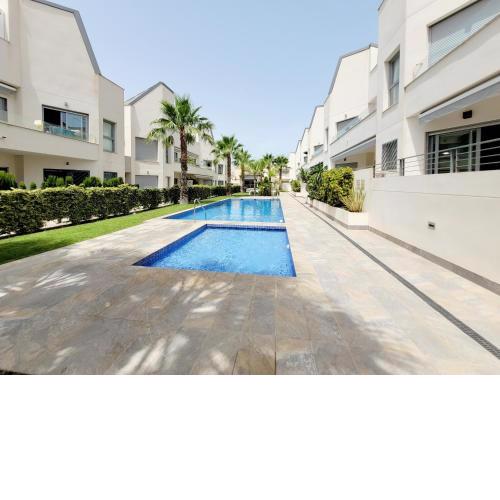 Villa Amalia 3 bedroom - heated pool