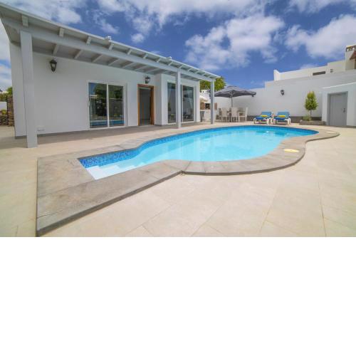 Villa Amanda - 3 Bedroom villa - Jacuzzi and heated pool - Pool table - Perfect for families